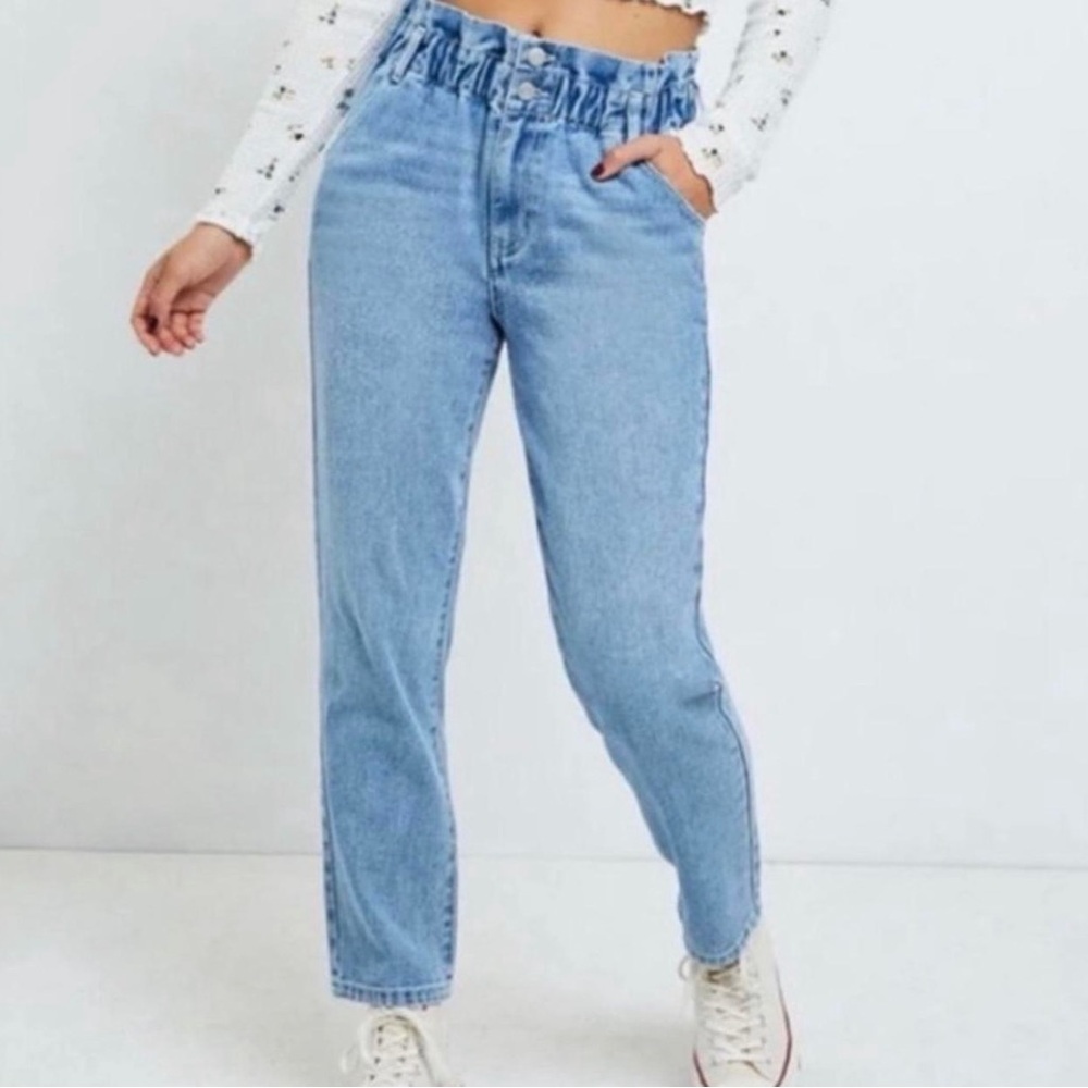 PacSun Women’s Paperbag‎ Mom Jeans Size 26 Light Wash